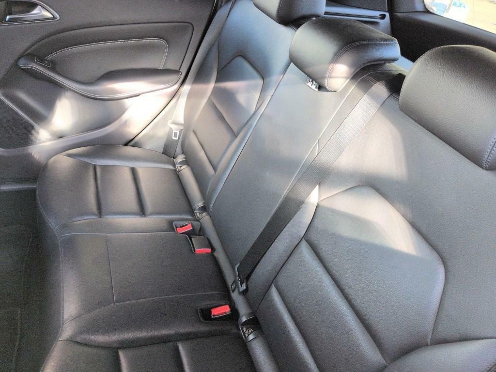 Mercedes-Benz B Class Sport White #3