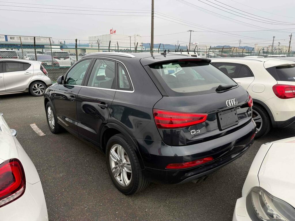 Audi Q3 S Line Black #2