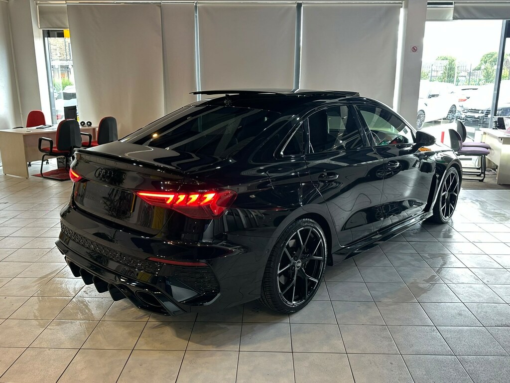 Audi RS3 2022 2.5 Tfsi Carbon Black Sportback S Blue #8