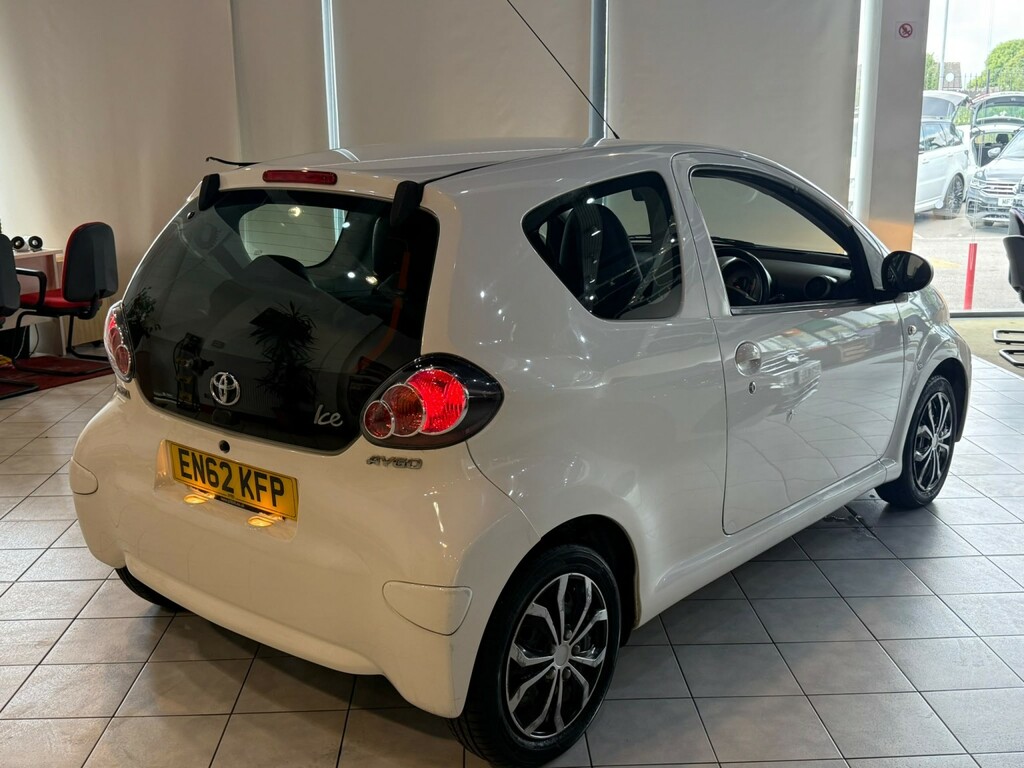 Toyota Aygo Aygo Move Vvt-i White #13