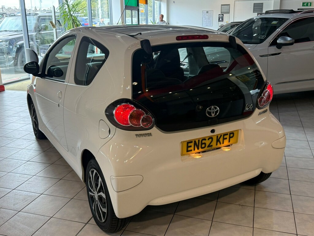 Toyota Aygo Aygo Move Vvt-i White #8