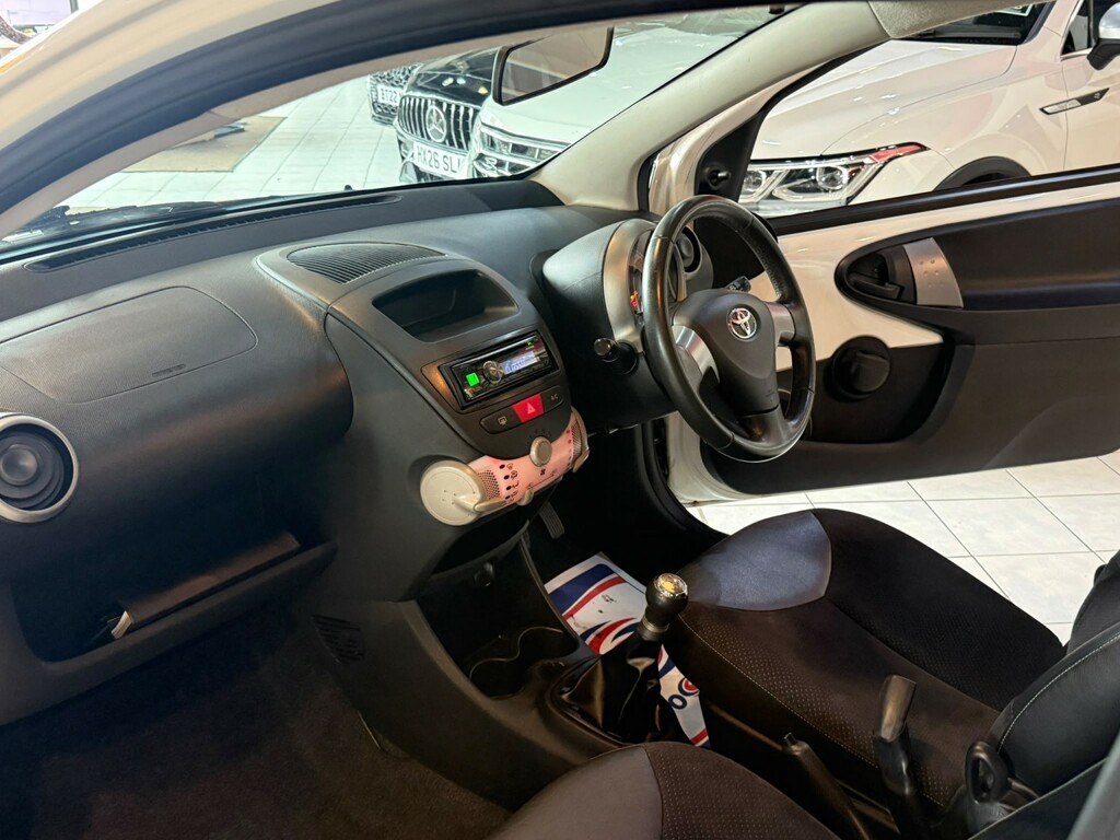 Toyota Aygo Aygo Move Vvt-i White #17