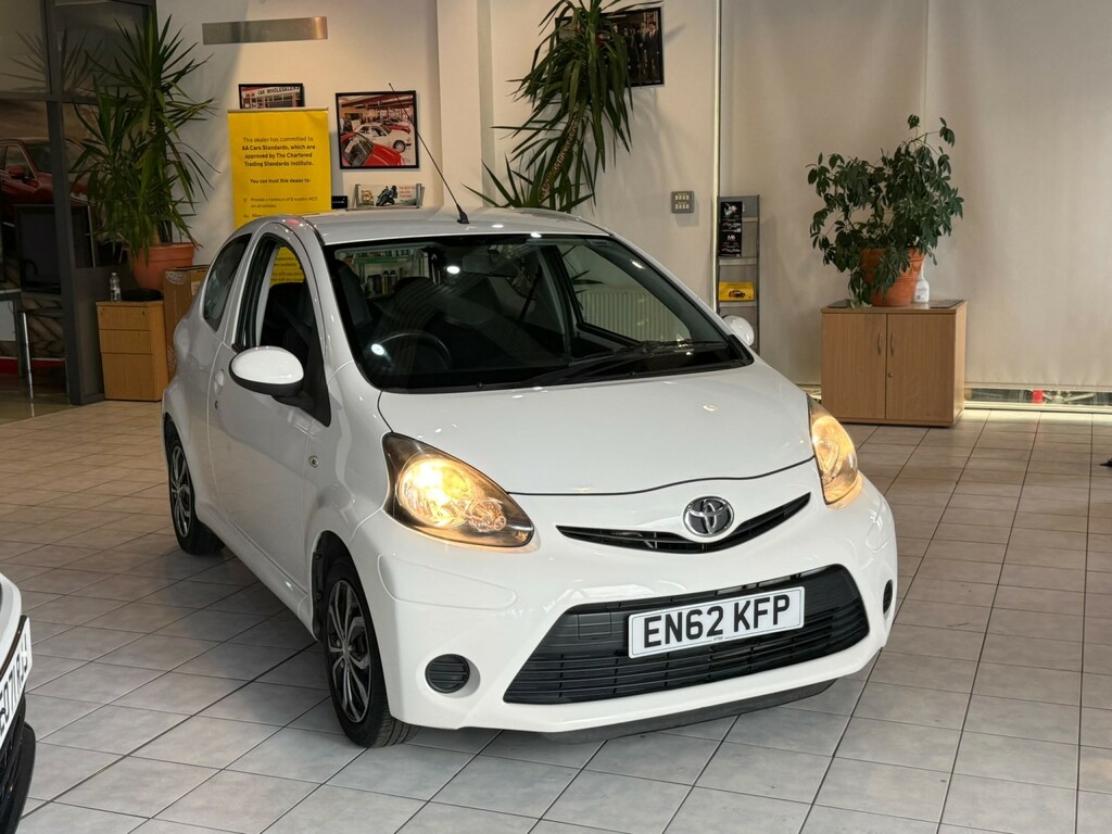 Toyota Aygo 1.0 Vvt-i Ice White #3
