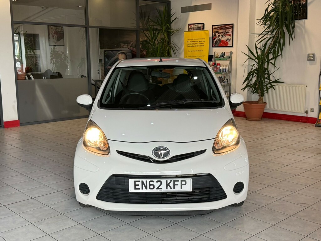 Toyota Aygo 1.0 Vvt-i Ice White #5