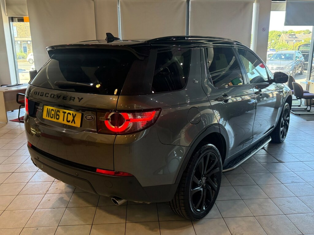 Land Rover Discovery Sport 2L Hse White #12