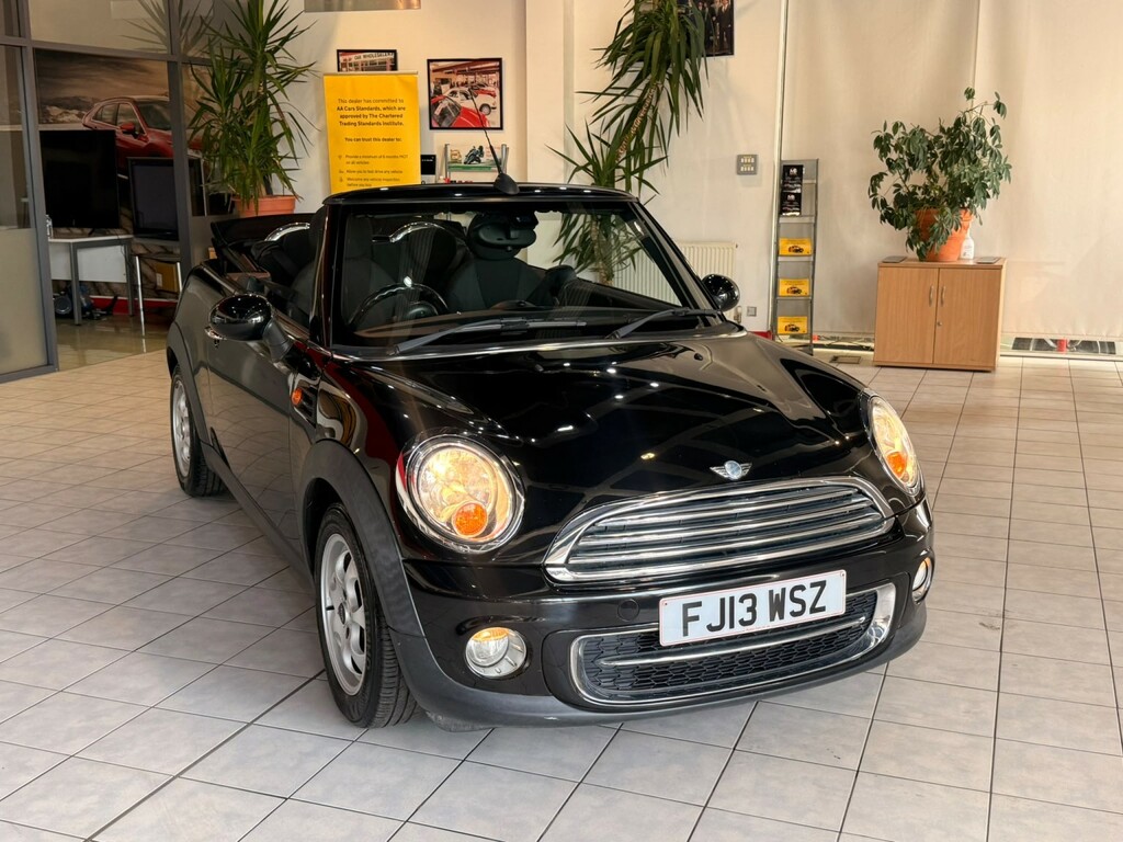 Mini Convertible Convertible 1.6 Cooper D Convertible 2013 Black #3