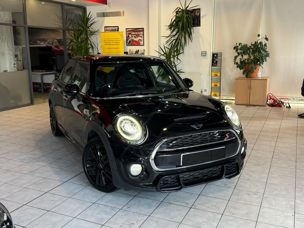 Mini Hatch 2.0 5-Door Hatch Cooper S Black