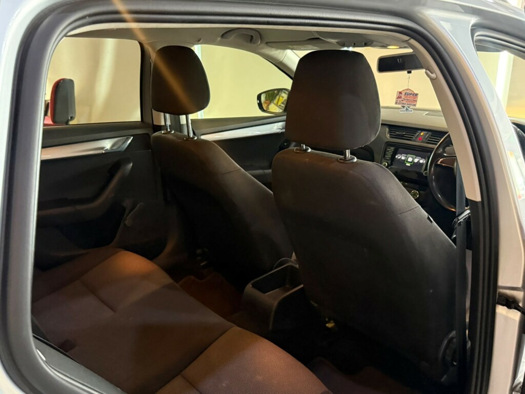 Skoda Octavia 1.6 Tdi Se Business Greenline III White #15