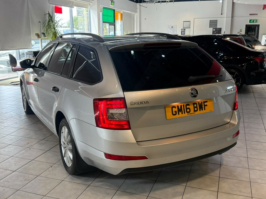 Skoda Octavia 1.6 Tdi Se Business Greenline III White #7