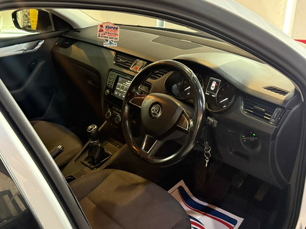 Skoda Octavia 1.6 Tdi Se Business Greenline III White #17