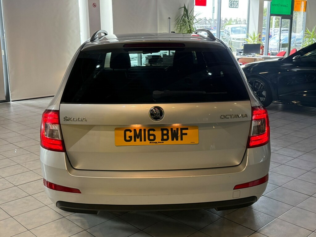 Skoda Octavia 1.6 Tdi Se Business Greenline III White #10