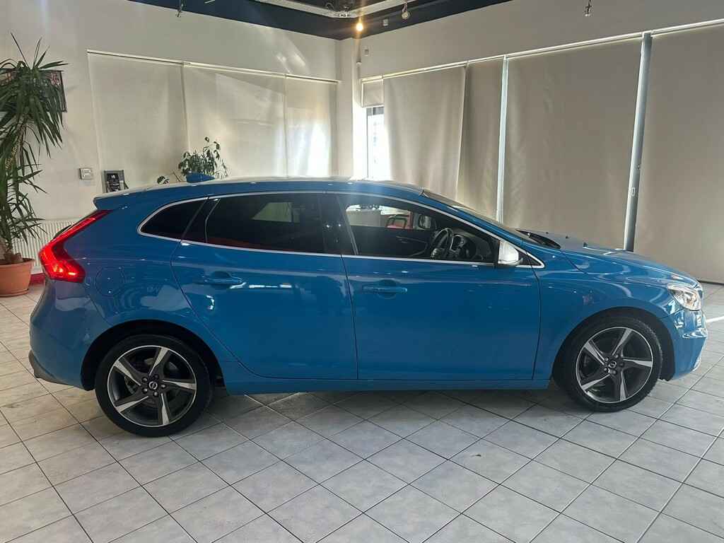 Volvo V40 2.0 R-design D2 Blue #6