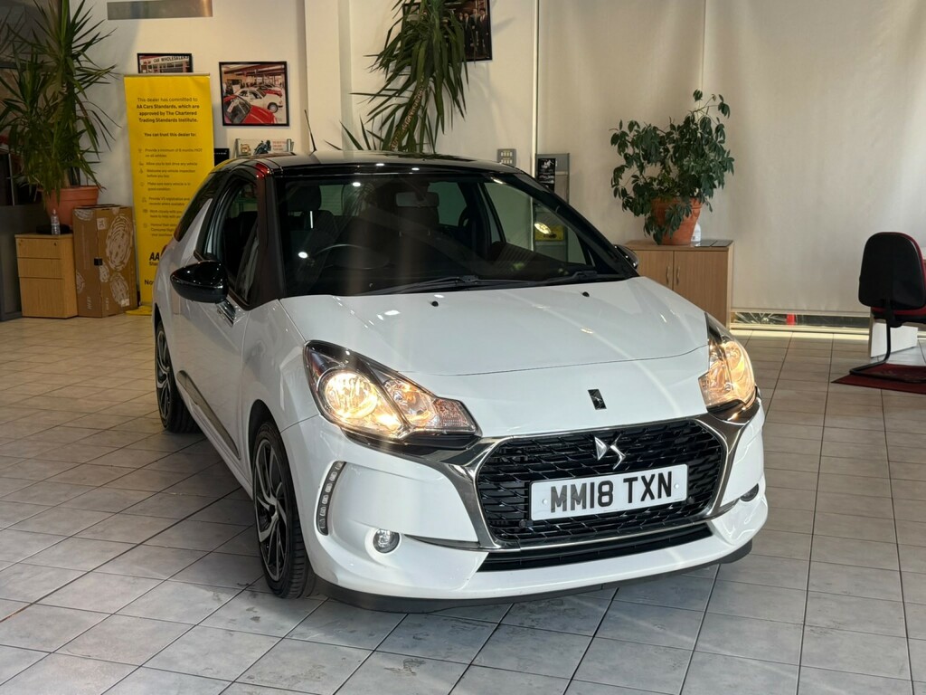 DS DS 3 Hatchback 1.2 Puretech Connected Chic 2018 MM18TXN White #2