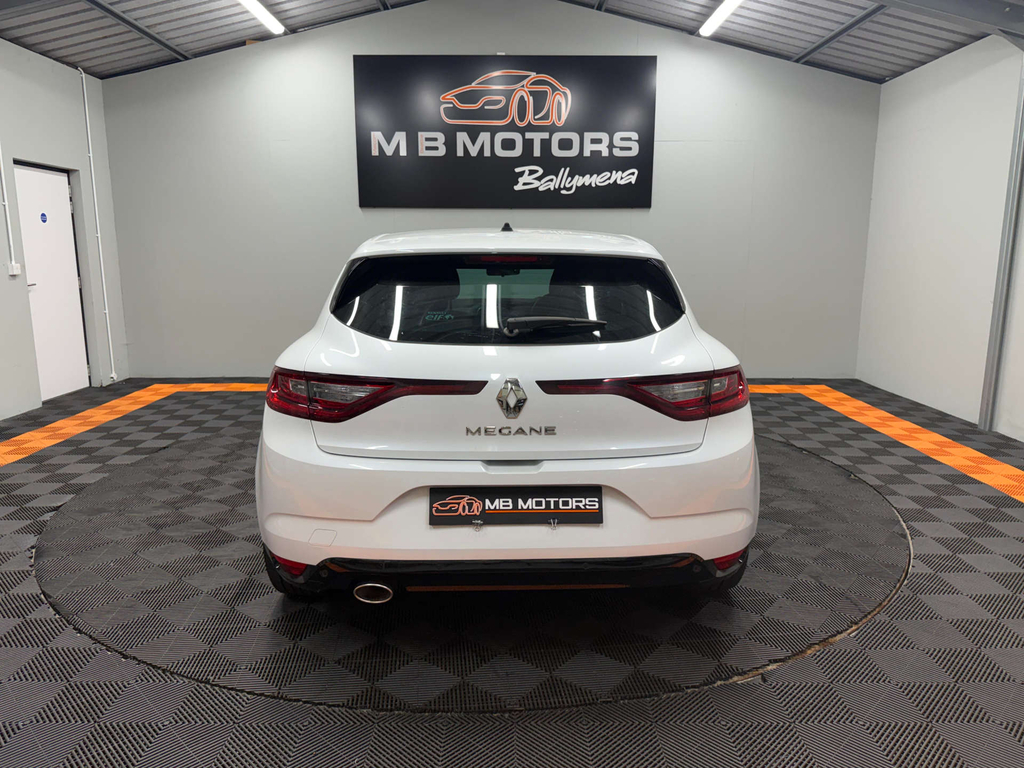 Renault Megane Iconic Tce White #6