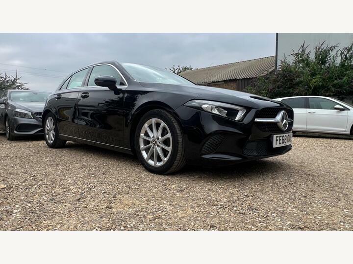 Mercedes-Benz A Class 1.5 A180d Sport Executive 7G-dct Euro 6 Ss FE68OAL Black #6