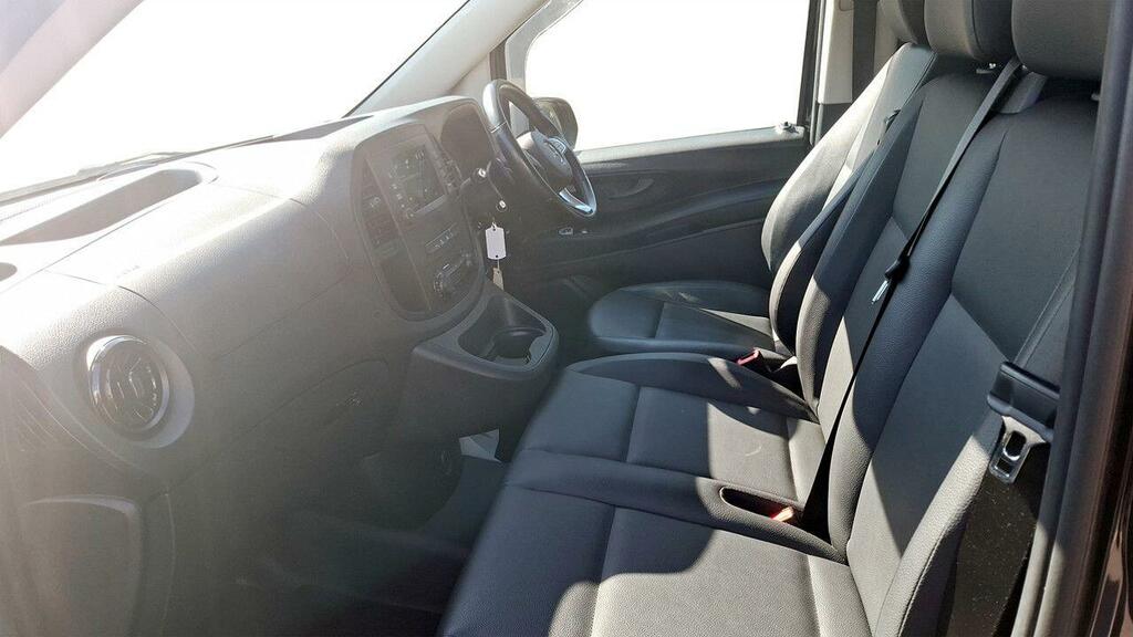 Mercedes-Benz Vito 114 Cdi Pro 9-Seater 9G-tronic Black #16