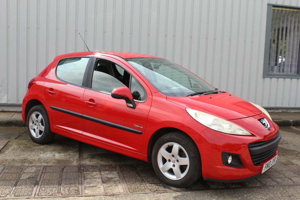 Peugeot 207 Hatchback 1.4 Verve 2010 Red #3