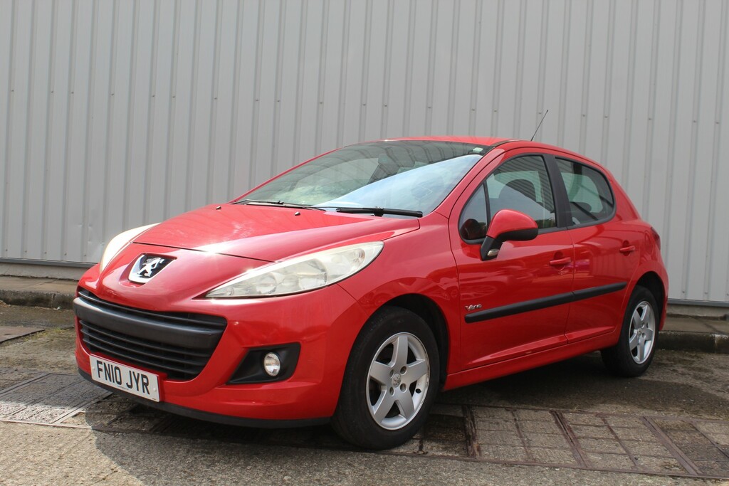 Peugeot 207 Hatchback 1.4 Verve 2010 Red #2