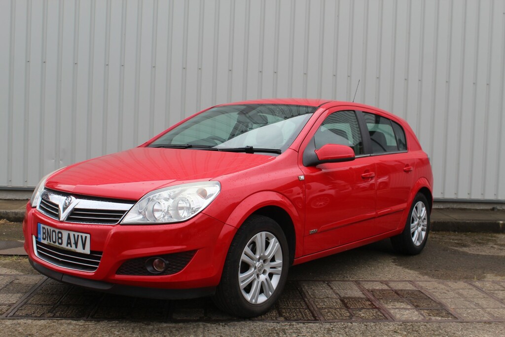Vauxhall Astra 1.6 I 16V Design Red