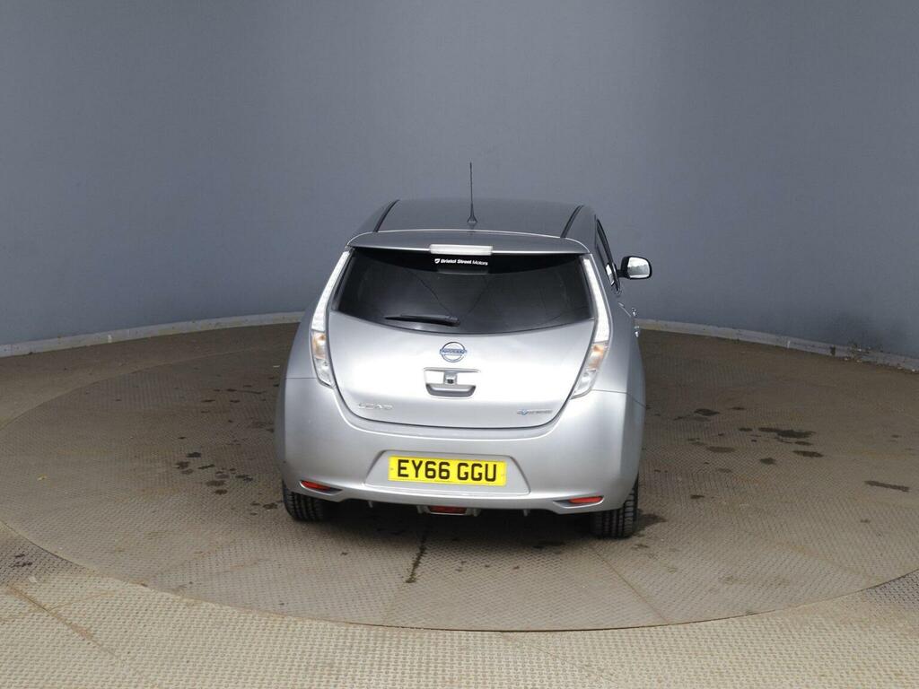 Nissan Leaf Hatchback 30Kwh Tekna 201666 Silver #2
