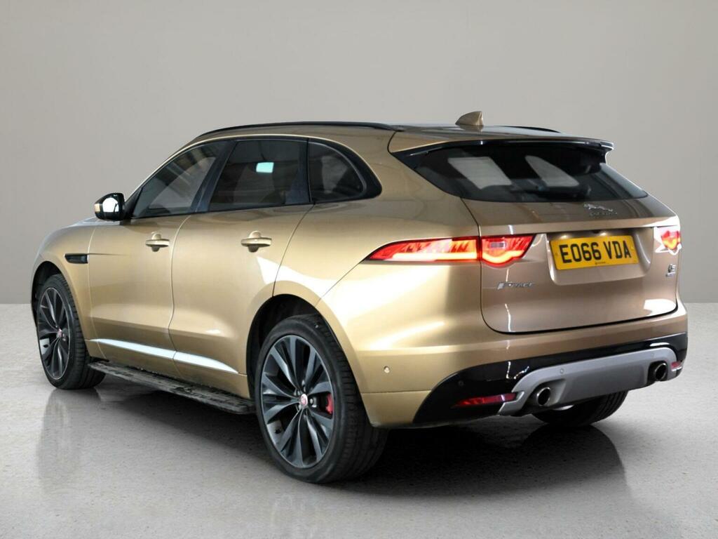 Jaguar F-Pace 3.0 D300 V6 First Edition Awd Euro 6 Ss Gold #2