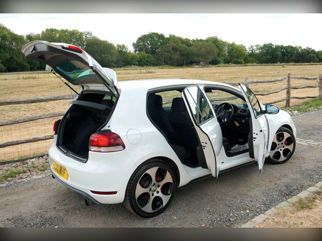 Volkswagen Golf Twist 5-Door Black #14