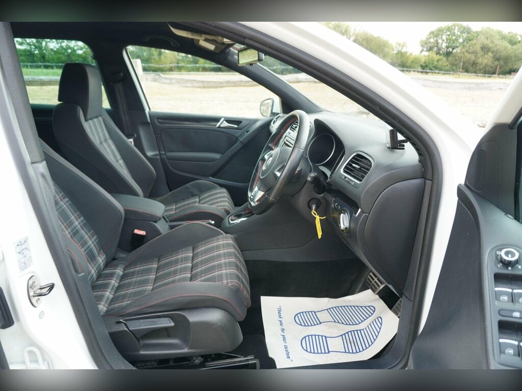Volkswagen Golf Twist 5-Door Black #17