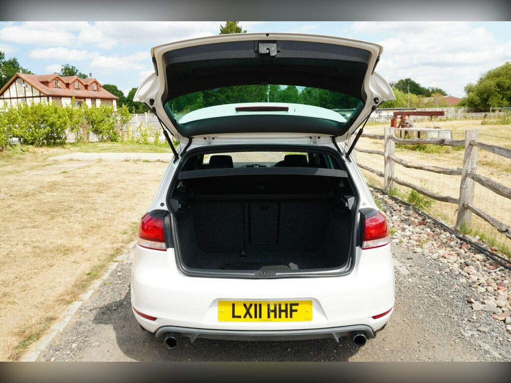 Volkswagen Golf Twist 5-Door Black #9
