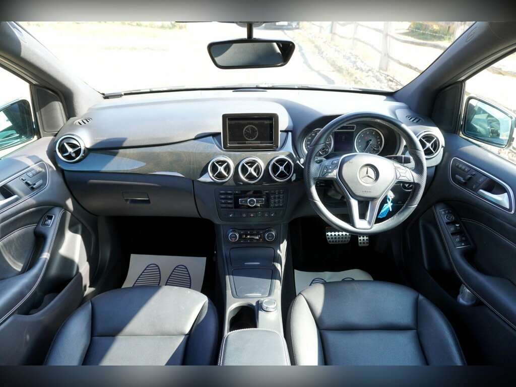 Mercedes-Benz B Class 1.6 B180 Sport Premium Mpv 7G-dct Eur White #2