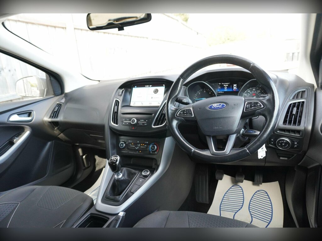 Ford Focus Estate 1.5 Tdci Zetec Estate 0 Tax Silver #14