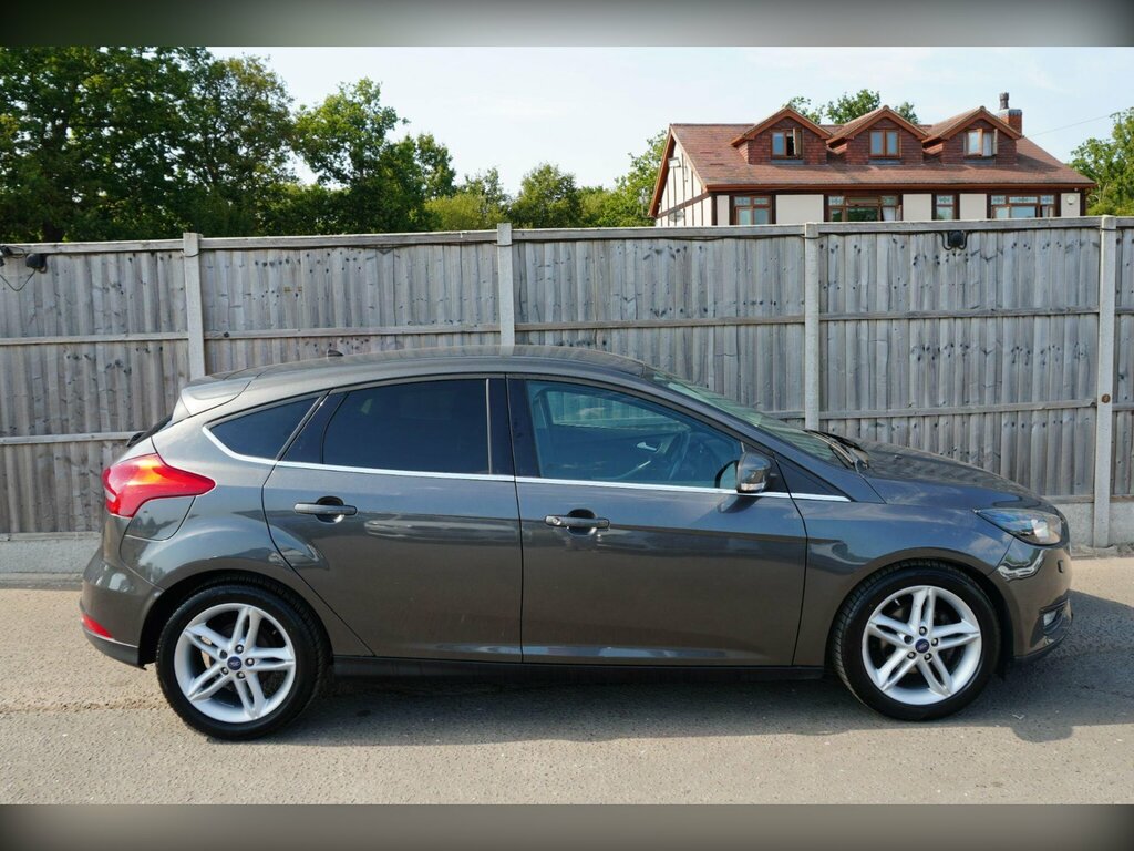 Ford Focus Estate 1.5 Tdci Zetec Estate 0 Tax Silver #26