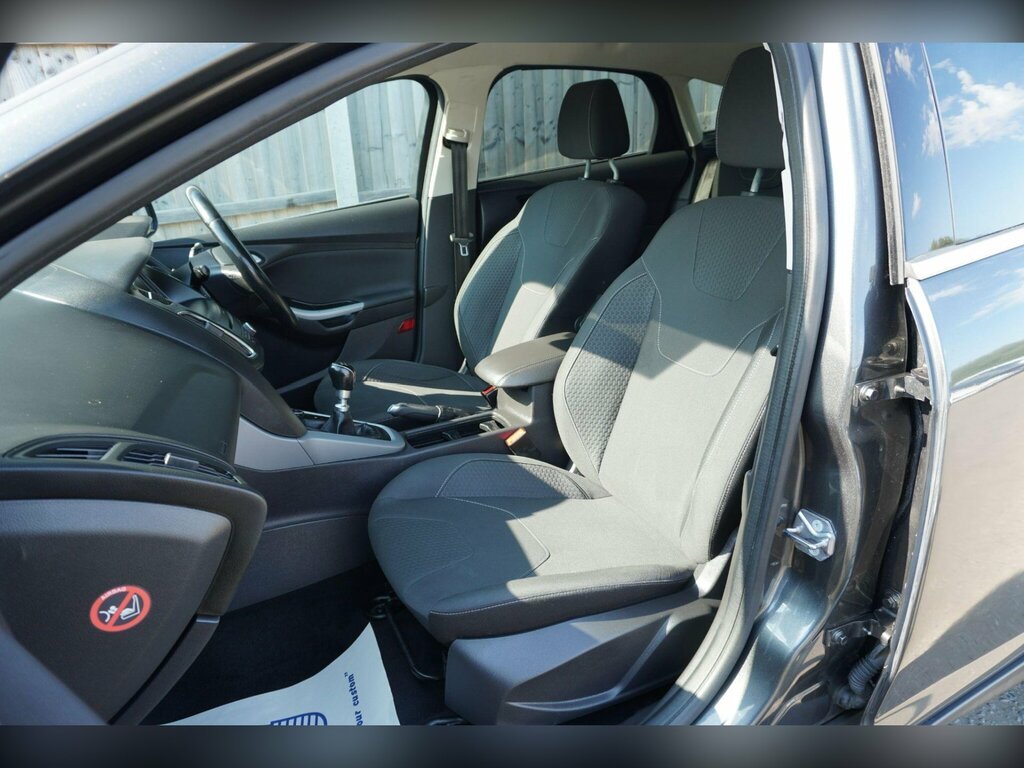 Ford Focus Estate 1.5 Tdci Zetec Estate 0 Tax Silver #22
