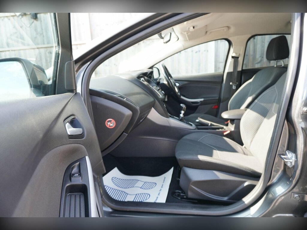 Ford Focus Estate 1.5 Tdci Zetec Estate 0 Tax Silver #23
