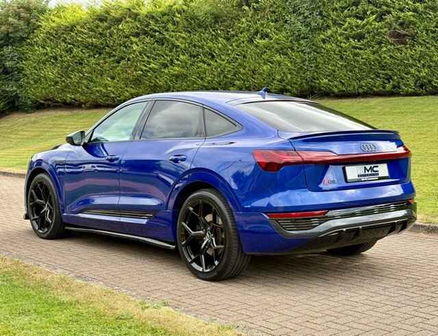 Audi Q8 e tron 55 S Line Sportback Blue #4