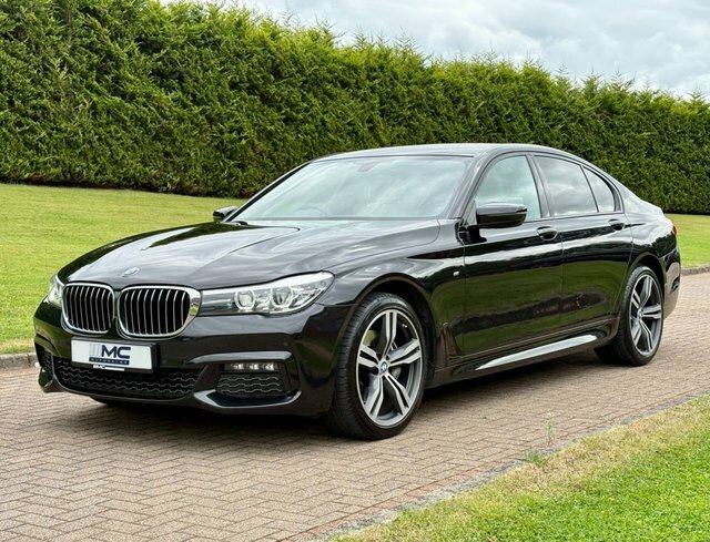 BMW 7 Series 3.0 730D M Sport Black #2