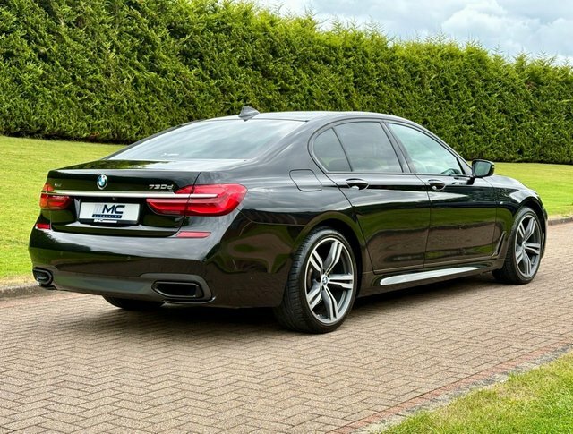 BMW 7 Series 3.0 730D M Sport Black #3