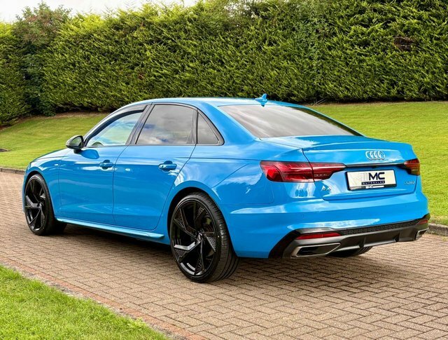 Audi A4 2.0 Tdi 30 Black KO69PGY Blue #3