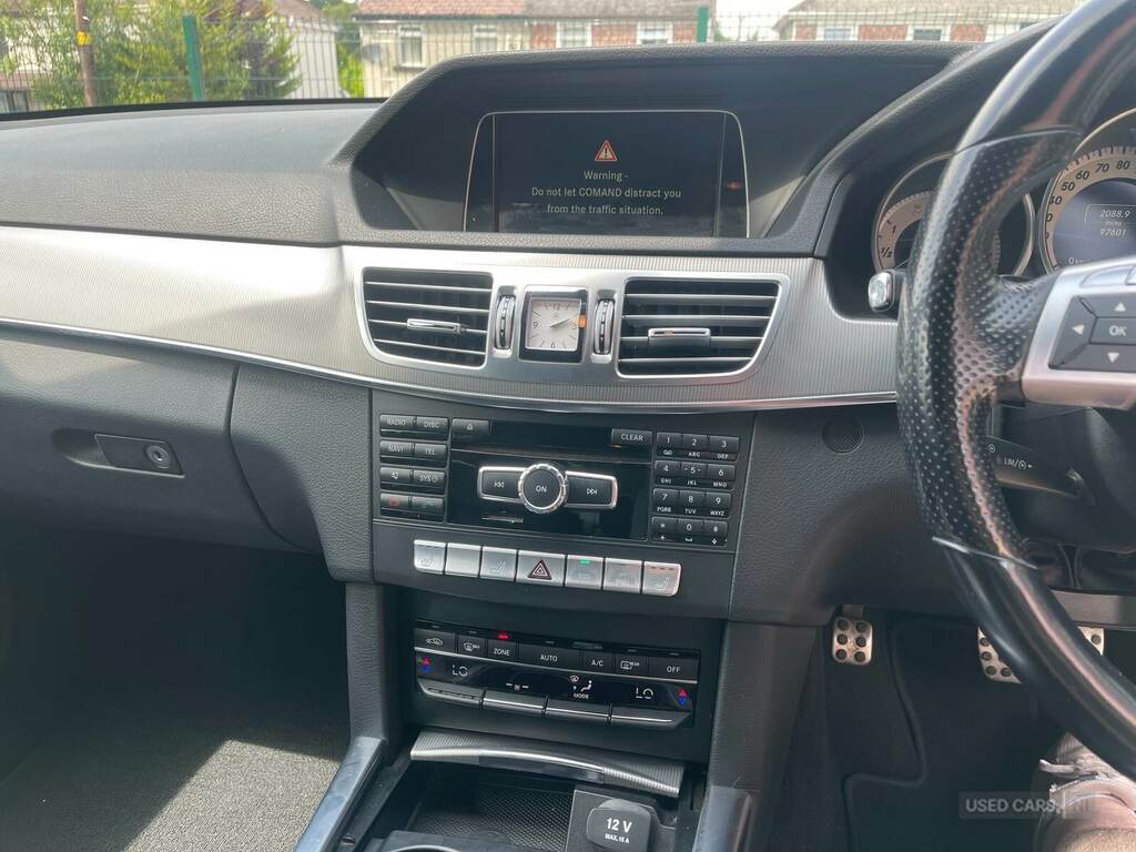 Mercedes-Benz E Class E250 Cdi Amg Sport 7G-tronic 19 Alloys Inc, G  #17