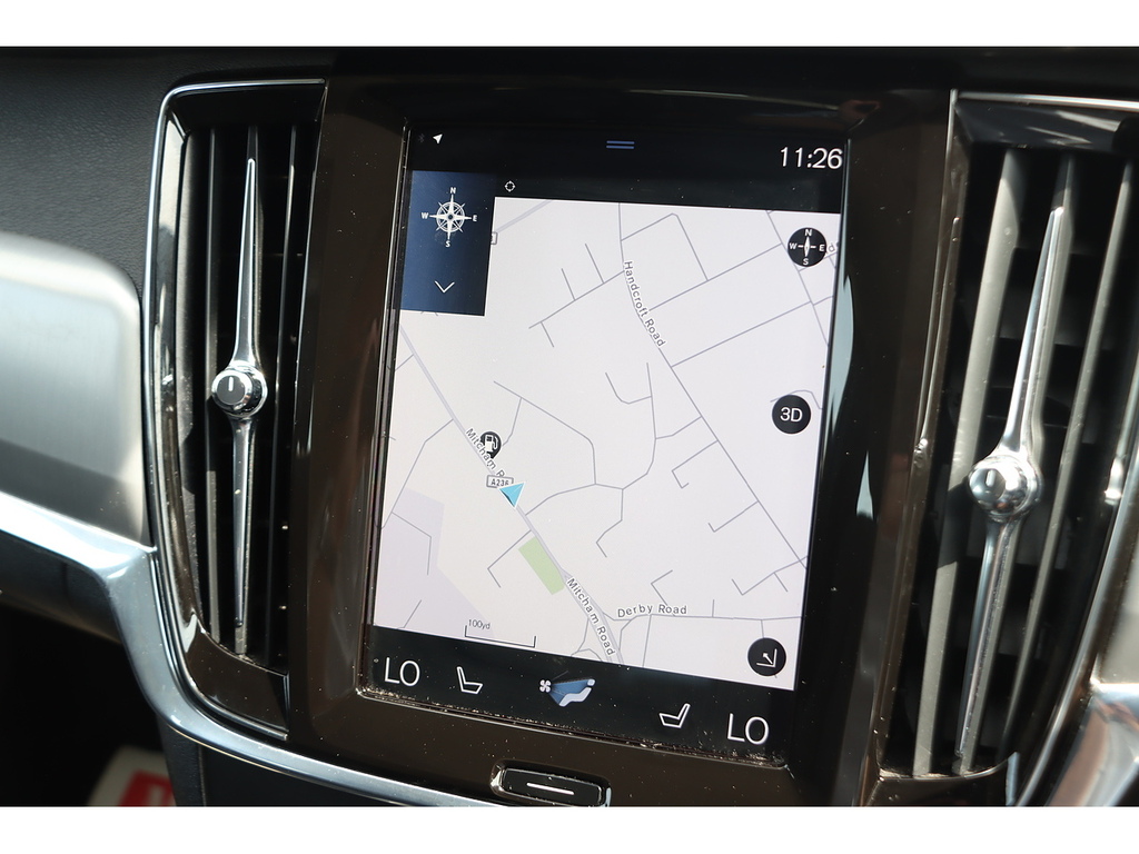 Volvo V90 T4 Momentum Plus Black #2