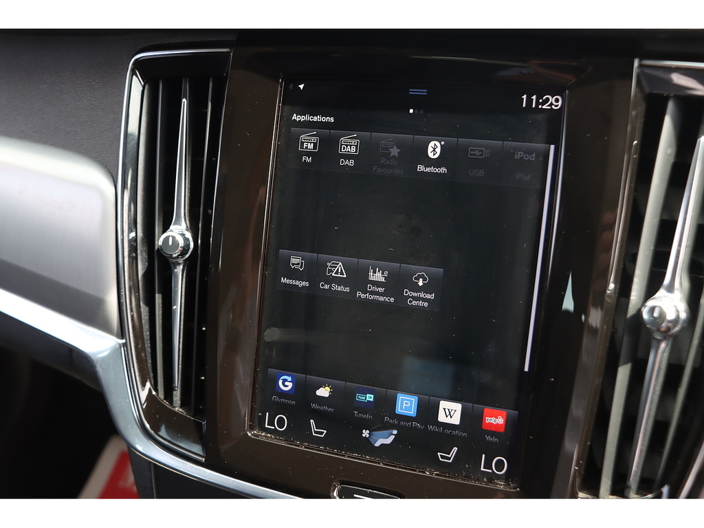 Volvo V90 T4 Momentum Plus Black #6