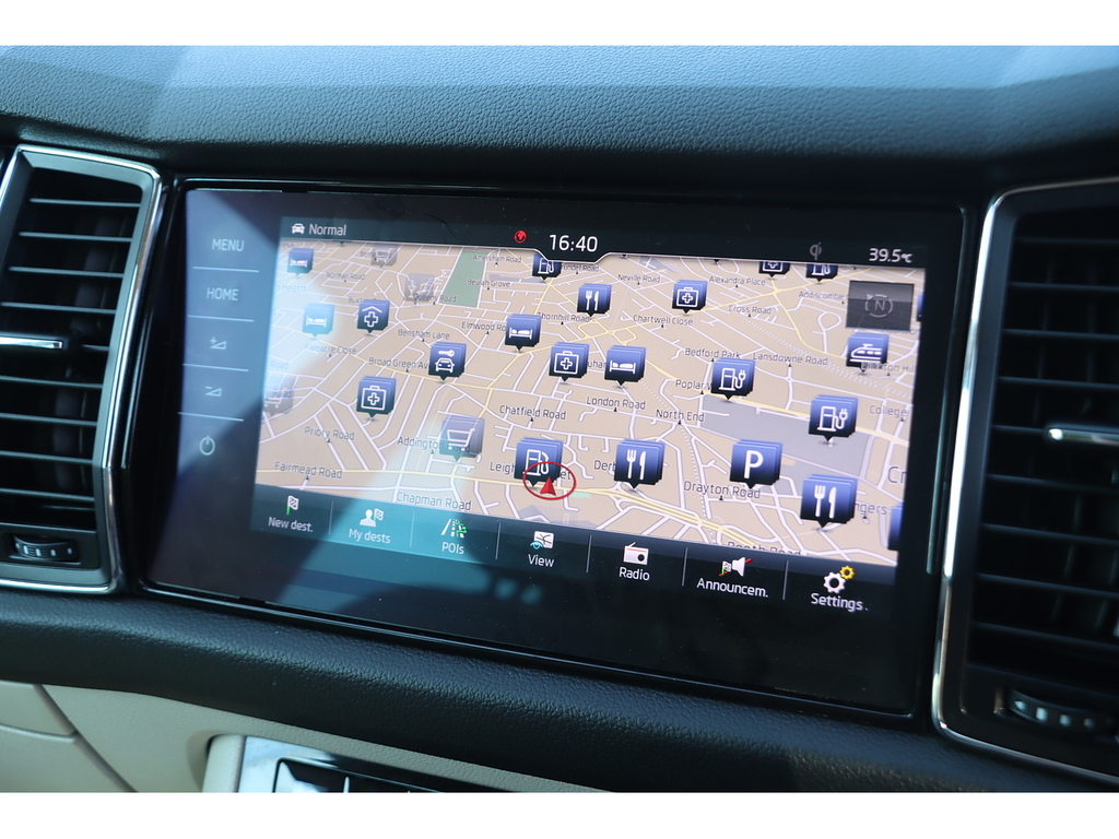 Skoda Kodiaq Tsi Act Edition KE67FGK Black #3