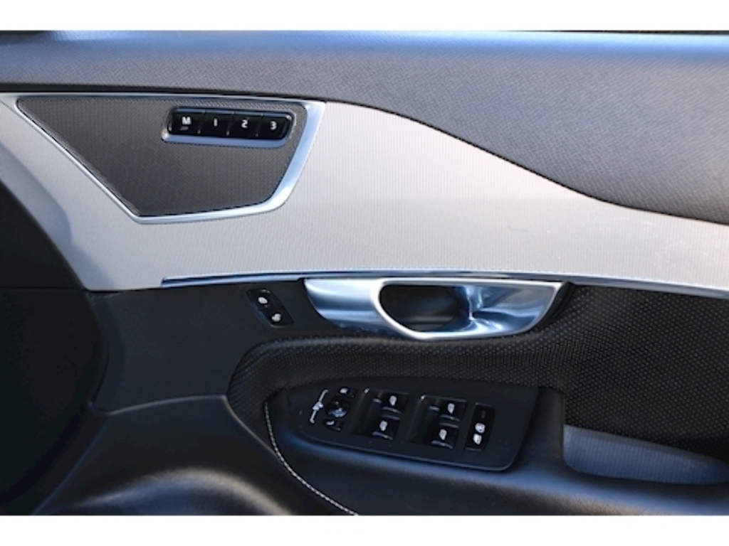 Volvo XC90 D5 Powerpulse R-design Silver #5