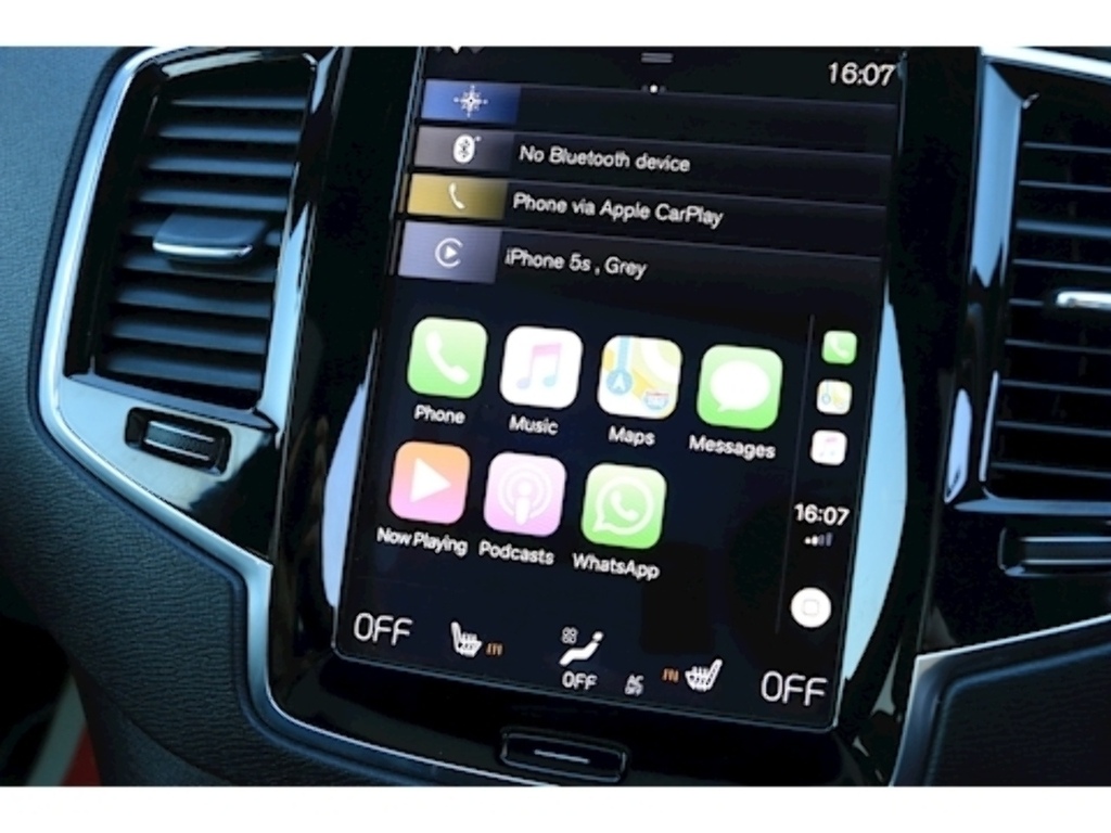 Volvo XC90 D5 Powerpulse R-design Silver #3