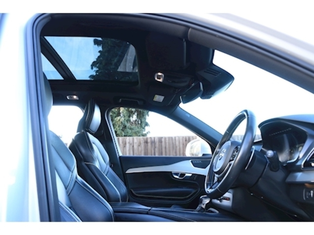 Volvo XC90 D5 Powerpulse R-design Silver #2