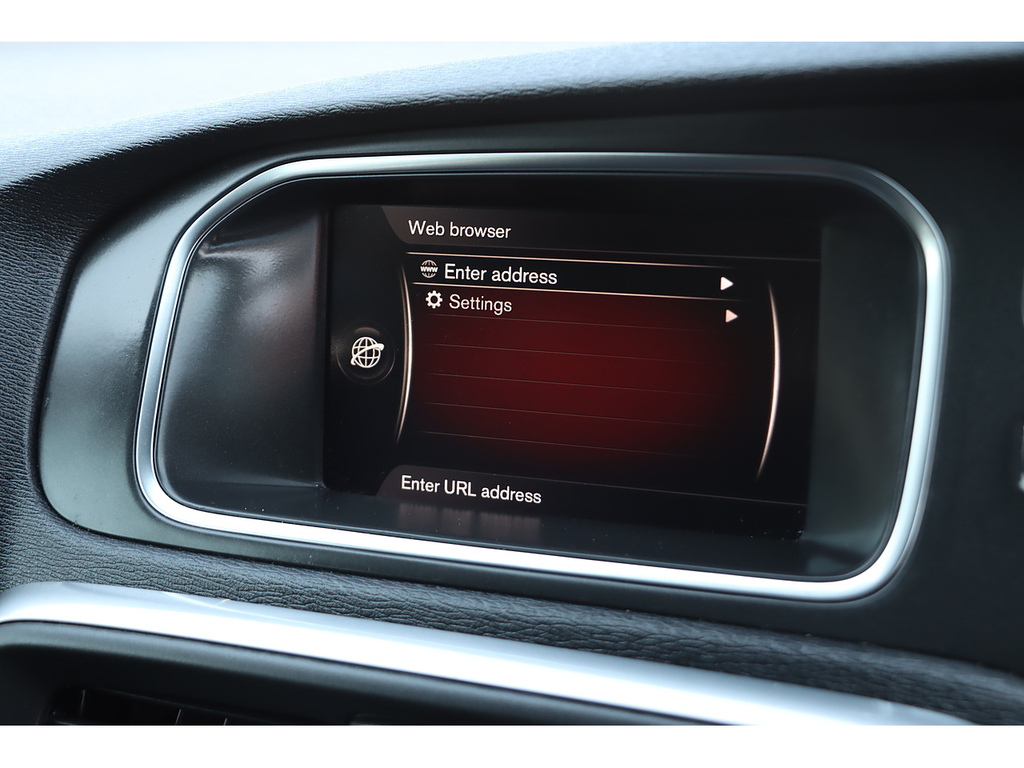 Volvo V40 D3 Inscription Panoramic Roof, Memory Seats, Black #31