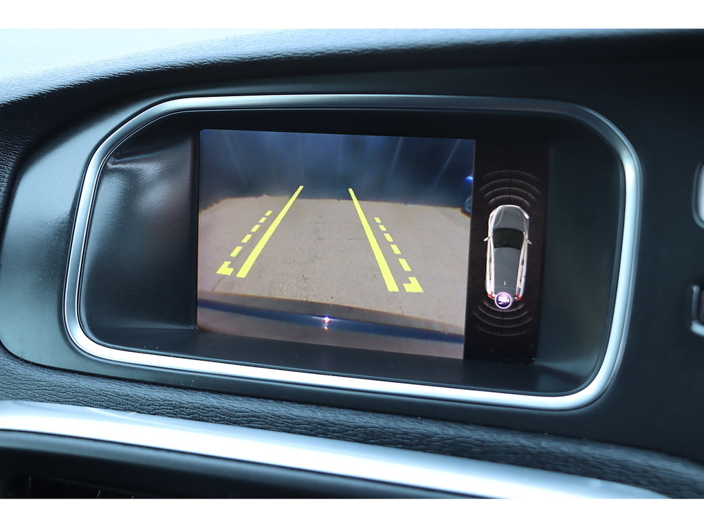 Volvo V40 T3 R-design Edition Black #3