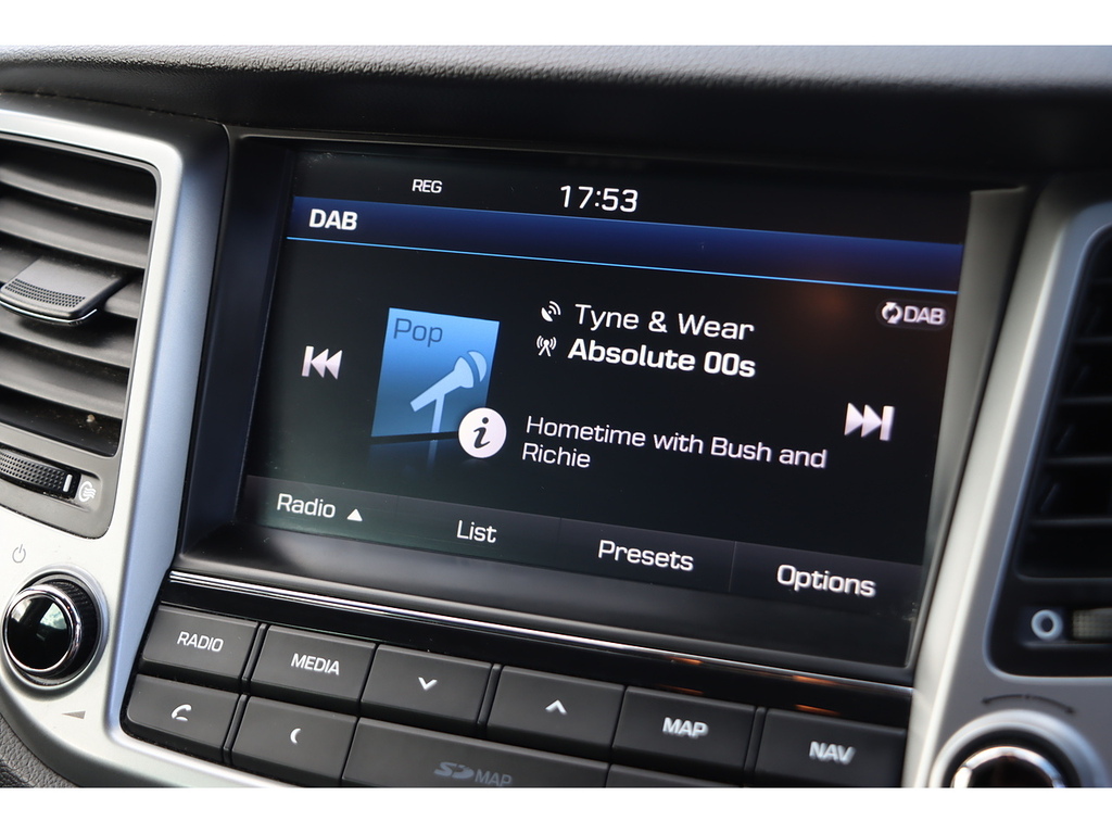 Hyundai Tucson T-gdi Sport Edition YL67OGT White #5