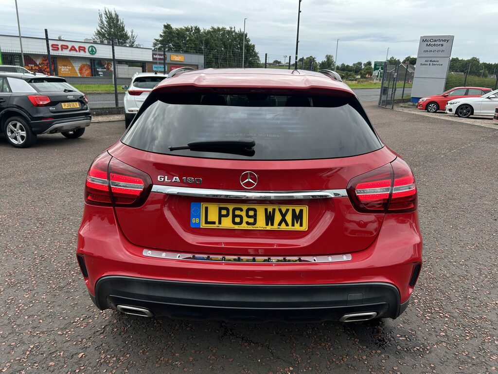 Mercedes-Benz GLA Class Gla 180 Amg Line Edition LP69WXM Red #5
