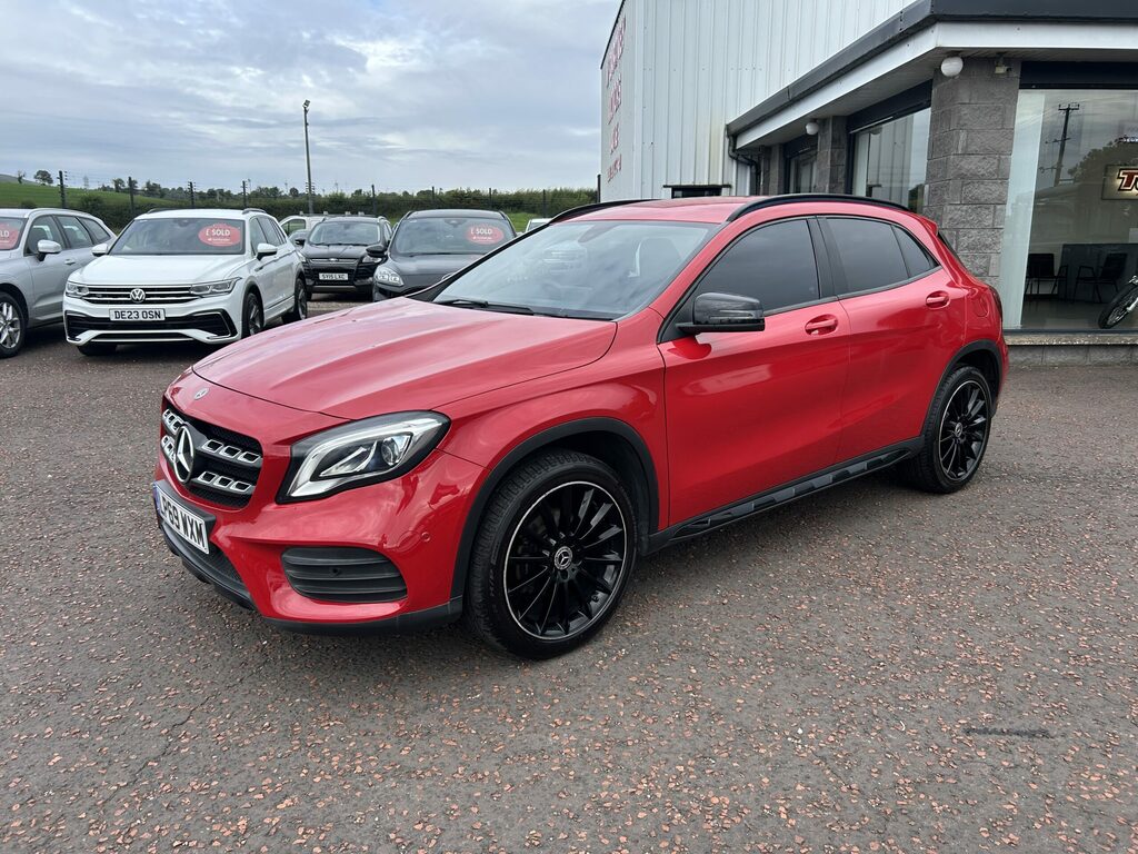 Mercedes-Benz GLA Class Gla 180 Amg Line Edition LP69WXM Red #3