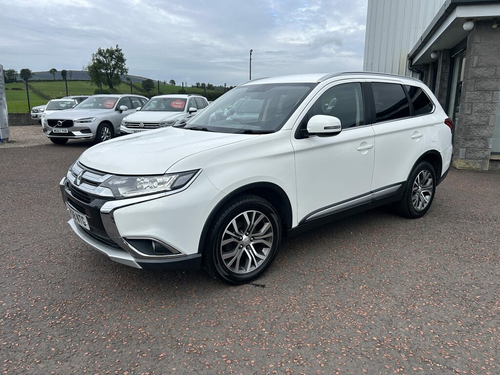 Mitsubishi Outlander Di-d 3 LP68NTG White #3
